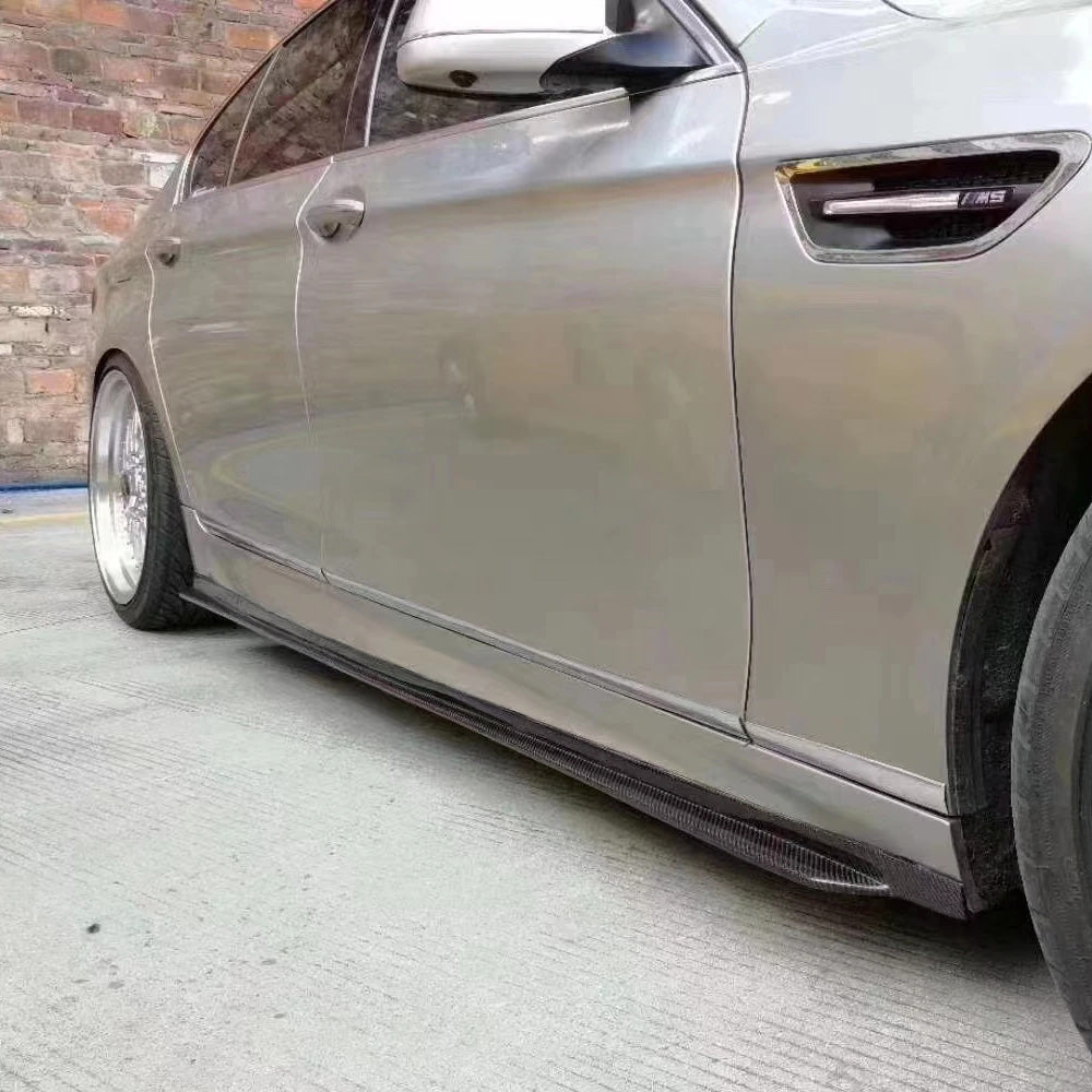 BMW M5 F90 CARBON FIBER V STYLE FIBER SIDE SKIRTS