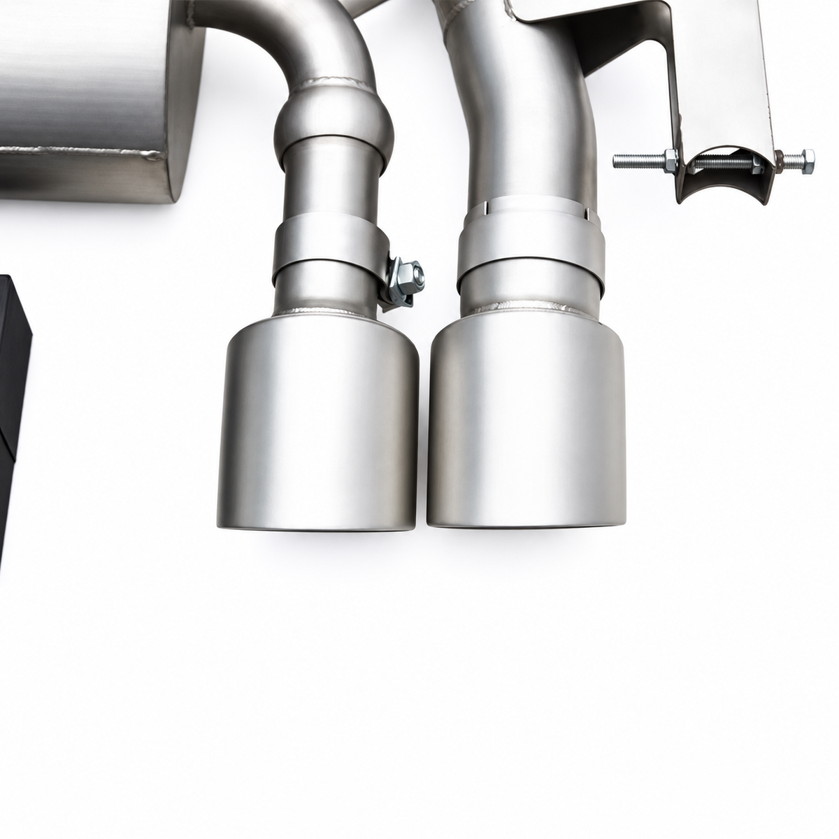 BMW M3 G80 and M4 G82 performance exhaust tip detail for S58 valved cat-back system