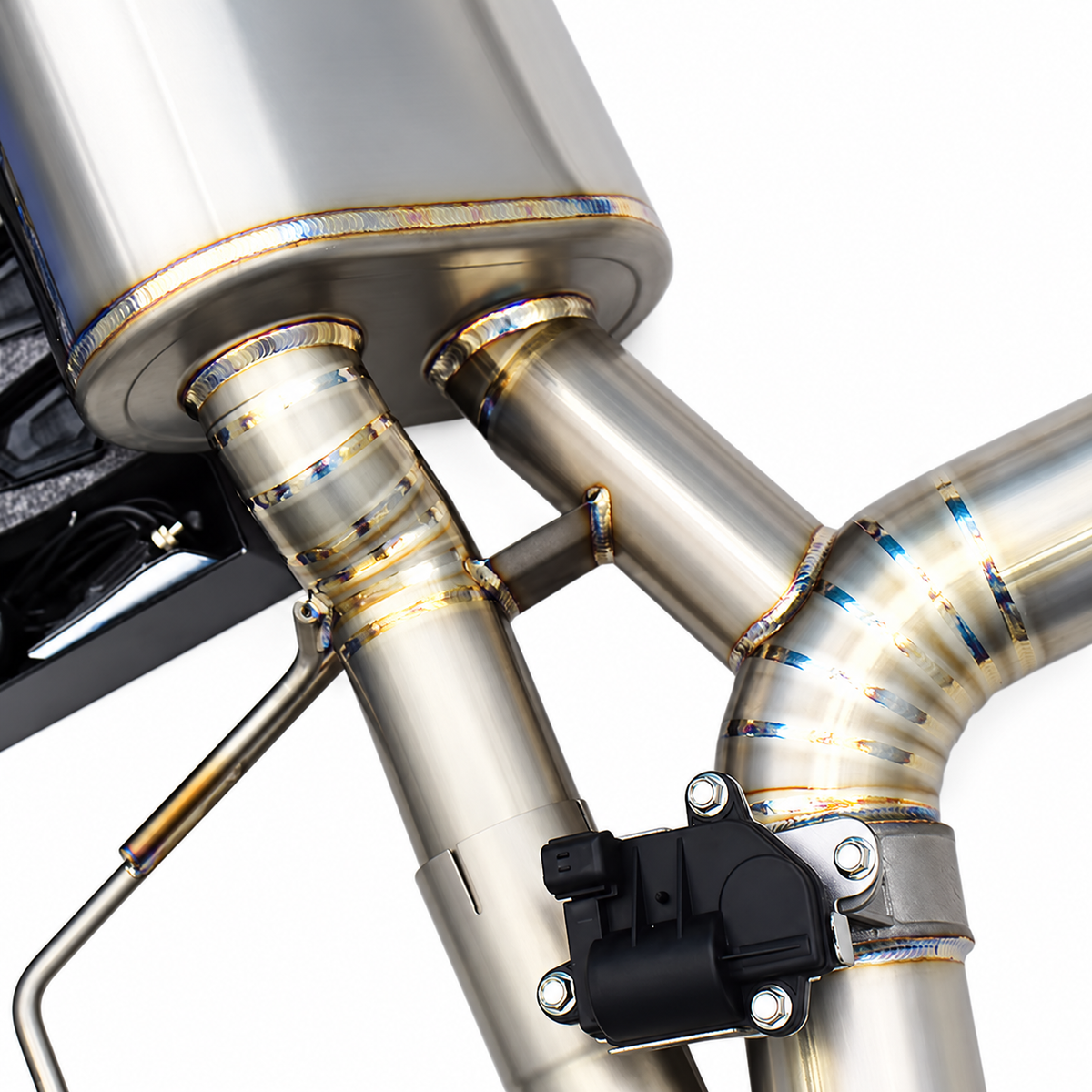 BMW M8 F91 F92 and F93 S63 valved titanium exhaust detail with electronic valve actuator