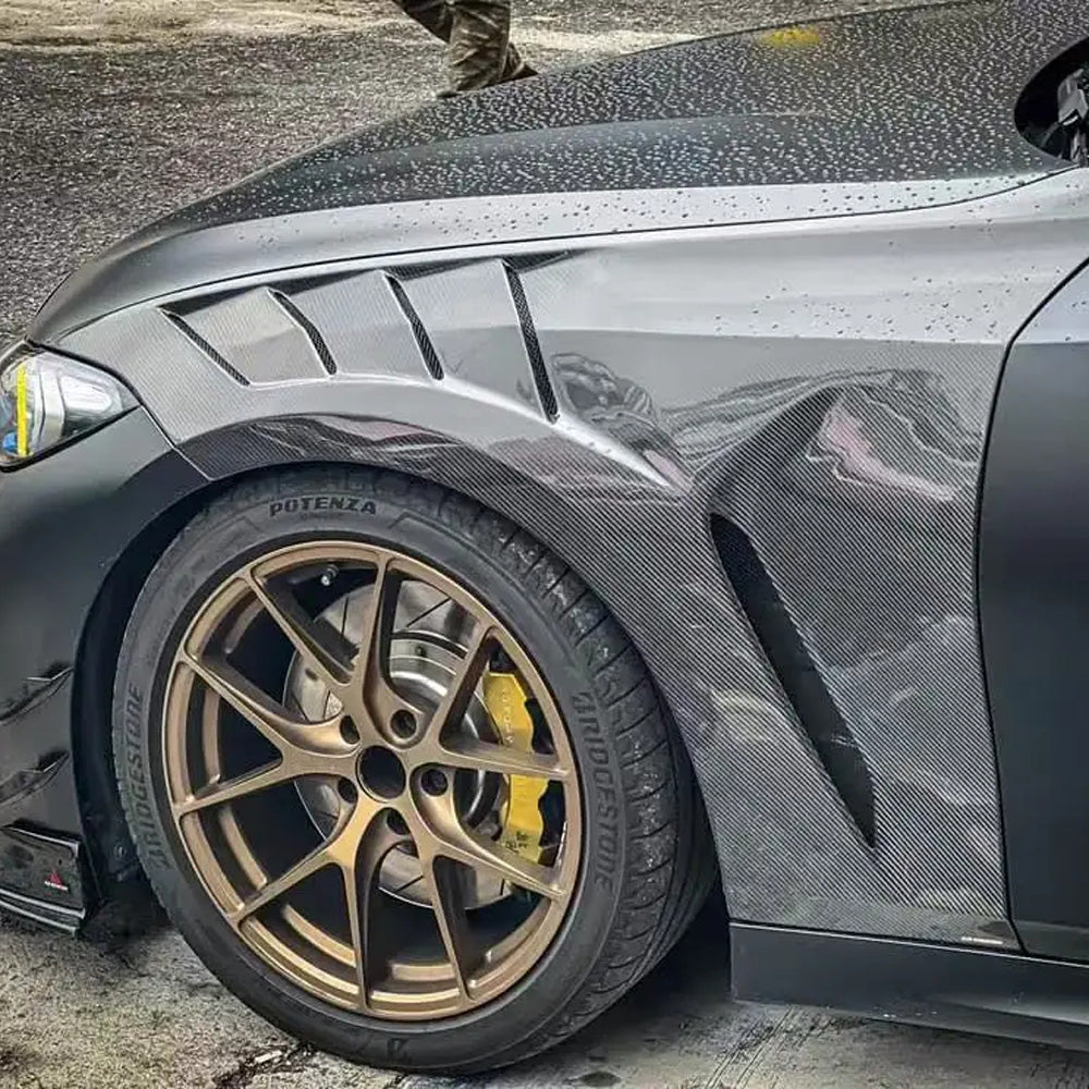 BMW 3 SERIES G20 CARBON FIBER VENTED FENDERS