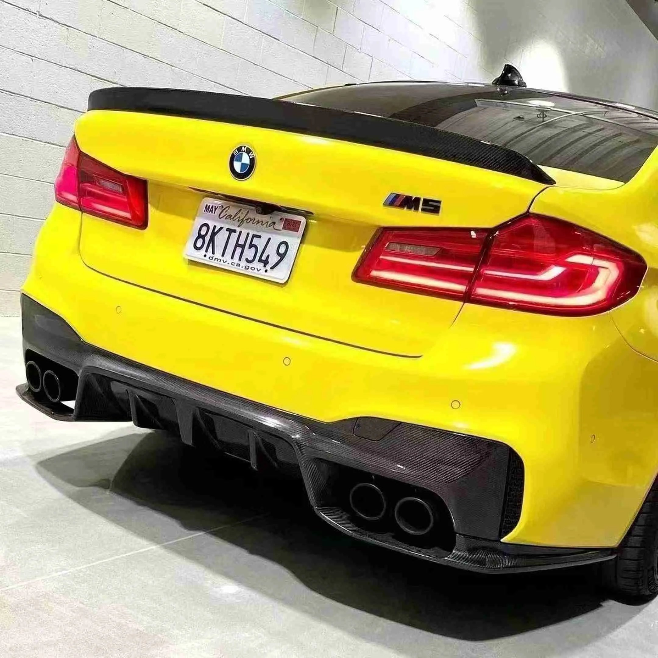 BMW M5 F90 PRE-LCI CARBON FIBER 3PCS REAR DIFFUSER (2017-2020)