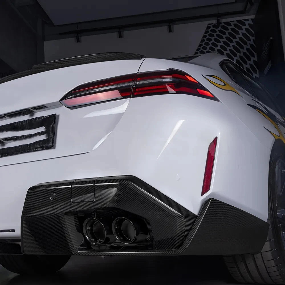 BMW M5 G90/G99 CARBON FIBER MP STYLE REAR DIFFUSER