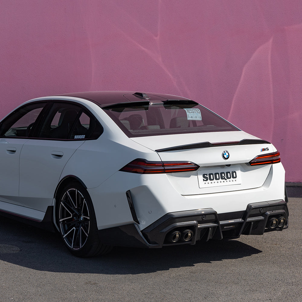 SOOQOO BMW M5 G90 / 5 Series G60 Pre-Preg Carbon Fibre Roof Spoiler (2024+)