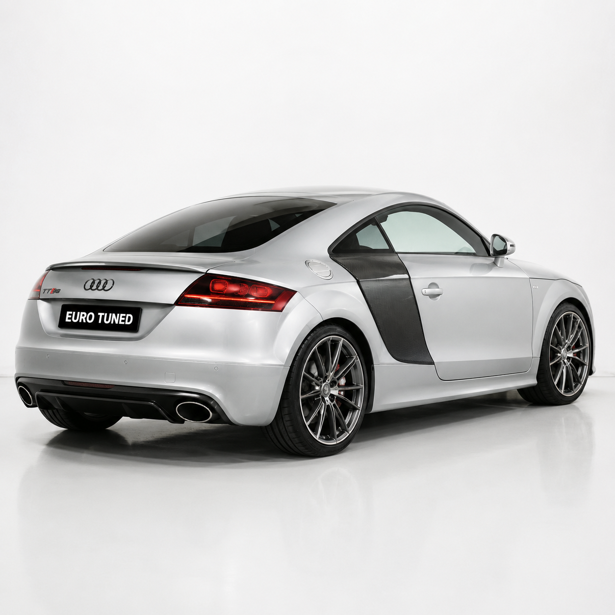 Audi TT TTS TT RS 8J R8 style carbon fiber side fender panels installed