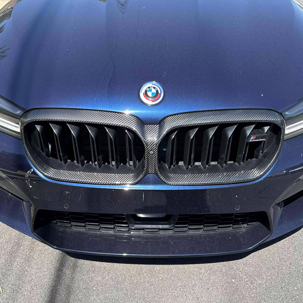 BMW M5 F90 Competition carbon fiber kidney grille cover installed